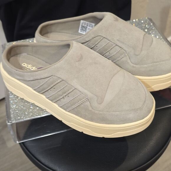 Adidas Rivalry Mule Shoes- Putty Beige/Warm Vanilla - Picture 11 of 12
